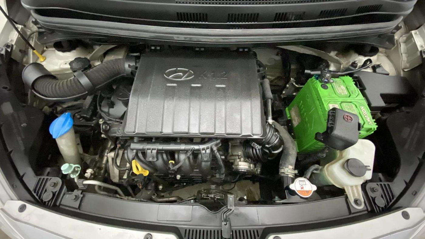 2015 Hyundai Xcent SX 1.2, Petrol, Manual, 72,073 km, Engine View