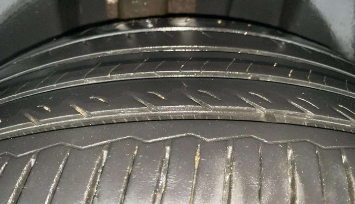 2023 Skoda SLAVIA STYLE 1.0L TSI AT, Petrol, Automatic, 21,051 km, Right Rear Tyre Tread