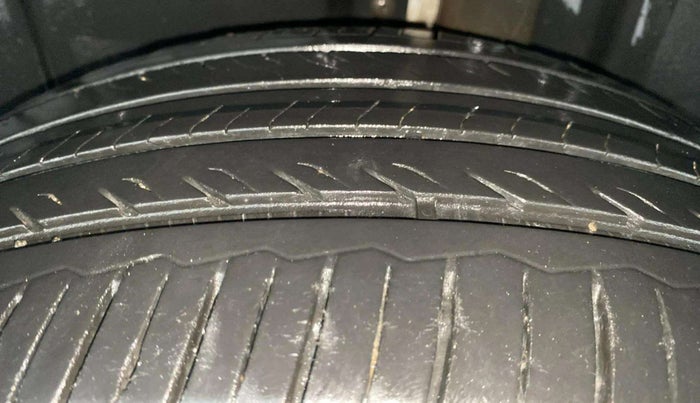 2023 Skoda SLAVIA STYLE 1.0L TSI AT, Petrol, Automatic, 21,051 km, Left Rear Tyre Tread