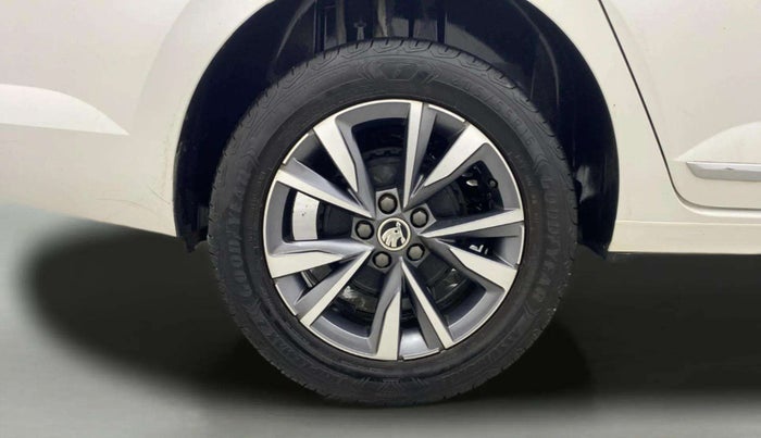 2023 Skoda SLAVIA STYLE 1.0L TSI AT, Petrol, Automatic, 21,051 km, Right Rear Wheel