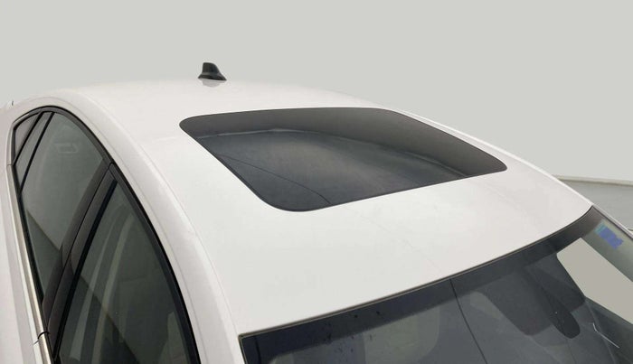 2023 Skoda SLAVIA STYLE 1.0L TSI AT, Petrol, Automatic, 21,051 km, Roof