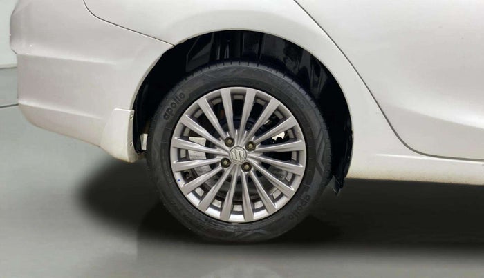 2018 Maruti Ciaz ALPHA 1.4 PETROL, Petrol, Manual, 1,01,485 km, Right Rear Wheel