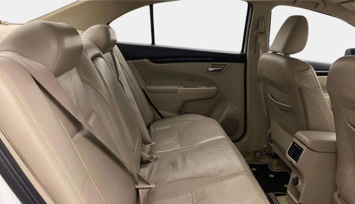 2018 Maruti Ciaz ALPHA 1.4 PETROL, Petrol, Manual, 1,01,485 km, Right Side Rear Door Cabin