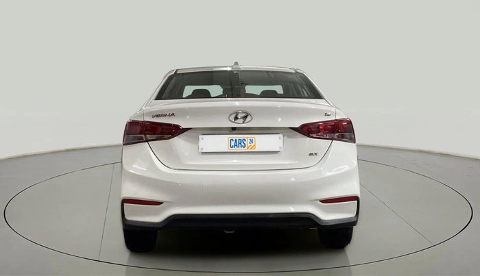 2019 Hyundai Verna 1.6 VTVT SX, Petrol, Manual, 40,405 km, Back/Rear