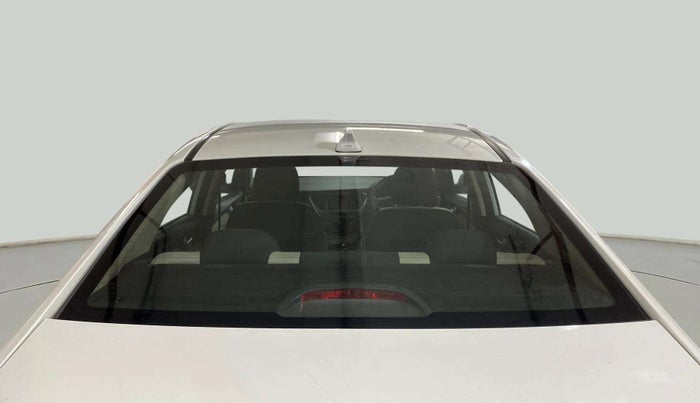 2019 Hyundai Verna 1.6 VTVT SX, Petrol, Manual, 40,405 km, Rear Windshield