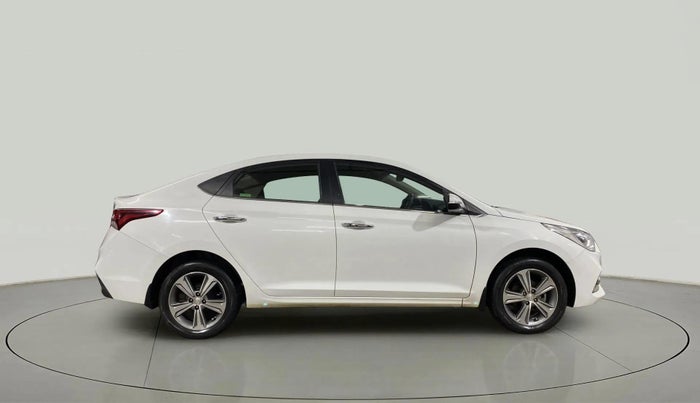 2019 Hyundai Verna 1.6 VTVT SX, Petrol, Manual, 40,405 km, Right Side View