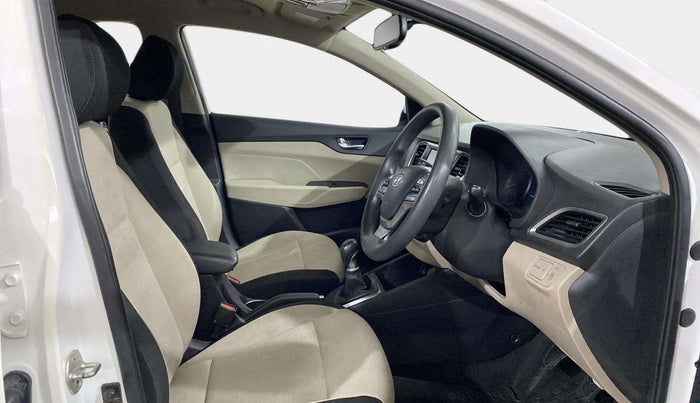2019 Hyundai Verna 1.6 VTVT SX, Petrol, Manual, 40,405 km, Right Side Front Door Cabin