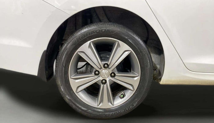 2019 Hyundai Verna 1.6 VTVT SX, Petrol, Manual, 40,405 km, Right Rear Wheel