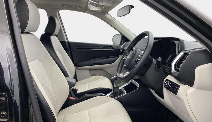 2022 KIA SONET HTX ANNIVERSARY EDITION 1.5, Diesel, Manual, 31,612 km, Right Side Front Door Cabin