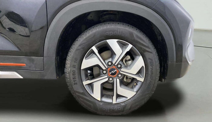 2022 KIA SONET HTX ANNIVERSARY EDITION 1.5, Diesel, Manual, 31,612 km, Right Front Wheel