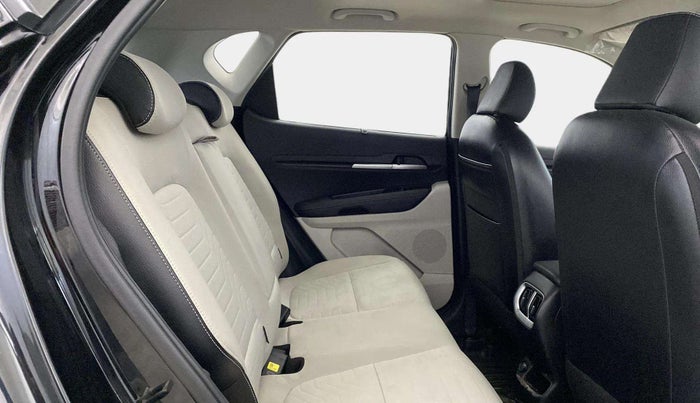 2022 KIA SONET HTX ANNIVERSARY EDITION 1.5, Diesel, Manual, 31,612 km, Right Side Rear Door Cabin
