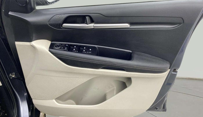 2023 KIA SONET HTX 1.5 DIESEL IMT, Diesel, Manual, 41,925 km, Driver Side Door Panels Control