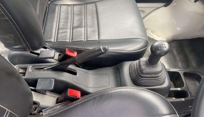 2019 Maruti Eeco 5 STR WITH A/C+HTR, CNG, Manual, 76,996 km, Gear Lever