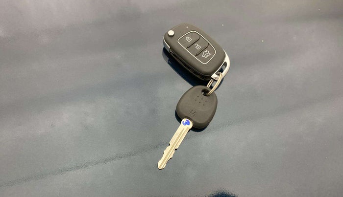2020 Hyundai GRAND I10 NIOS SPORTZ 1.2 KAPPA VTVT, Petrol, Manual, 16,104 km, Key Close Up