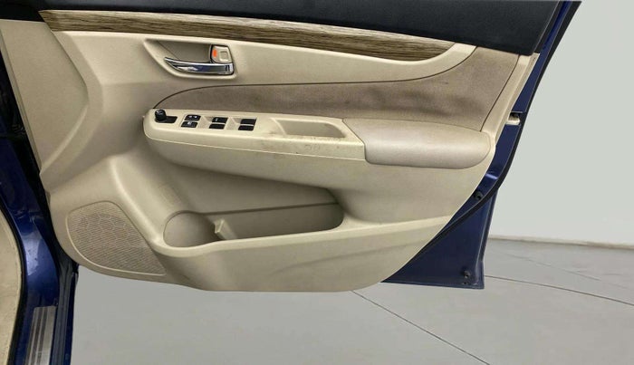 2019 Maruti Ciaz DELTA AT 1.5 SHVS PETROL, Petrol, Automatic, 76,977 km, Driver Side Door Panels Control