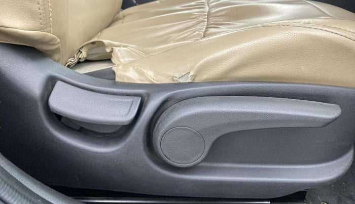 2019 Hyundai Verna 1.6 VTVT SX, Petrol, Manual, 96,922 km, Driver Side Adjustment Panel