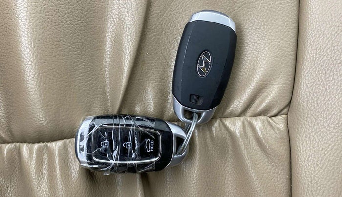 2019 Hyundai Verna 1.6 VTVT SX, Petrol, Manual, 96,922 km, Key Close Up