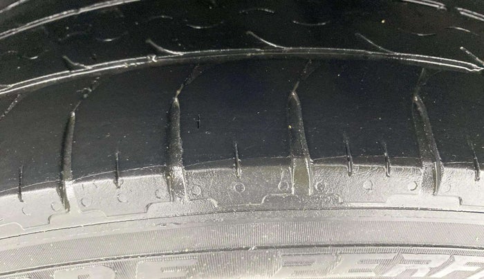 2019 Hyundai Verna 1.6 VTVT SX, Petrol, Manual, 96,922 km, Left Rear Tyre Tread