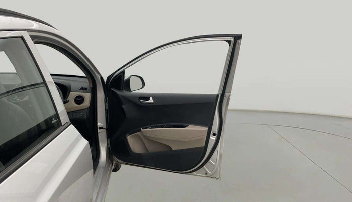 2018 Hyundai Grand i10 SPORTZ AT 1.2 KAPPA VTVT, Petrol, Automatic, 47,830 km, RHS Front Door