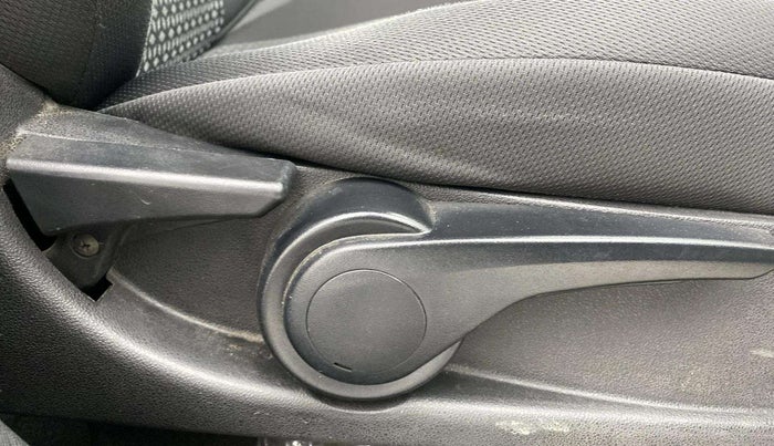 2017 Tata NEXON XZ PLUS PETROL, Petrol, Manual, 38,076 km, Driver Side Adjustment Panel