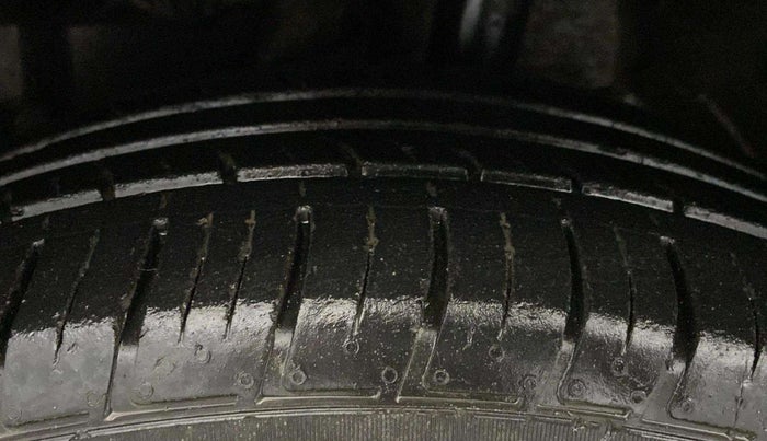 2020 MG HECTOR SHARP 1.5 DCT PETROL, Petrol, Automatic, 88,746 km, Left Front Tyre Tread
