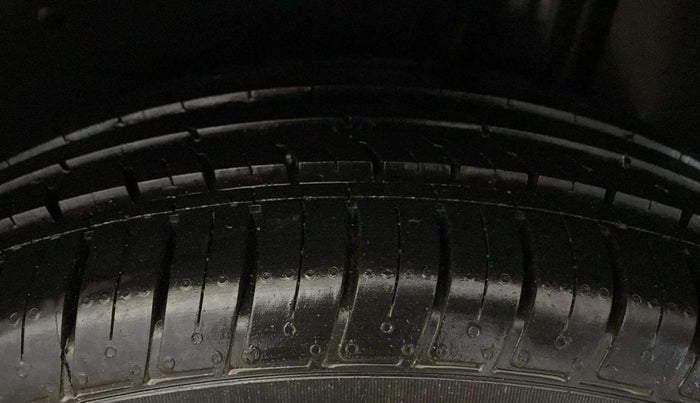 2020 MG HECTOR SHARP 1.5 DCT PETROL, Petrol, Automatic, 88,746 km, Left Rear Tyre Tread