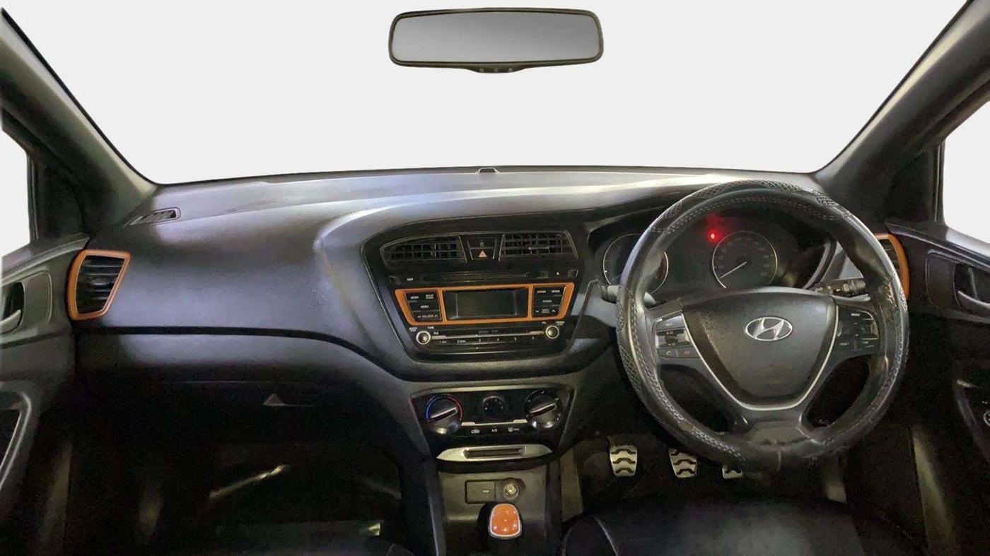 2015 Hyundai i20 Active 1.4 S, Diesel, Manual, 94,800 km, Dashboard