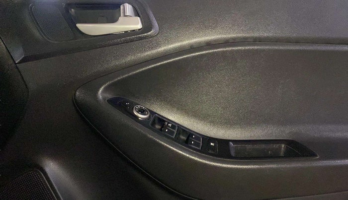 2015 Hyundai i20 Active 1.4 S, Diesel, Manual, 94,775 km, Driver Side Door Panels Control
