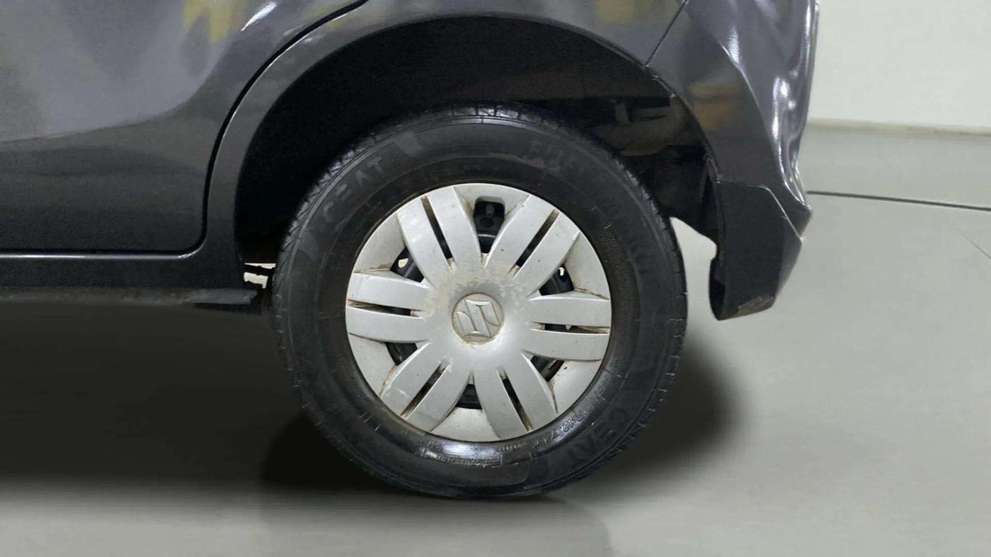 2021 Maruti Alto LXI CNG, CNG, Manual, 29,978 km, Left Rear Wheel