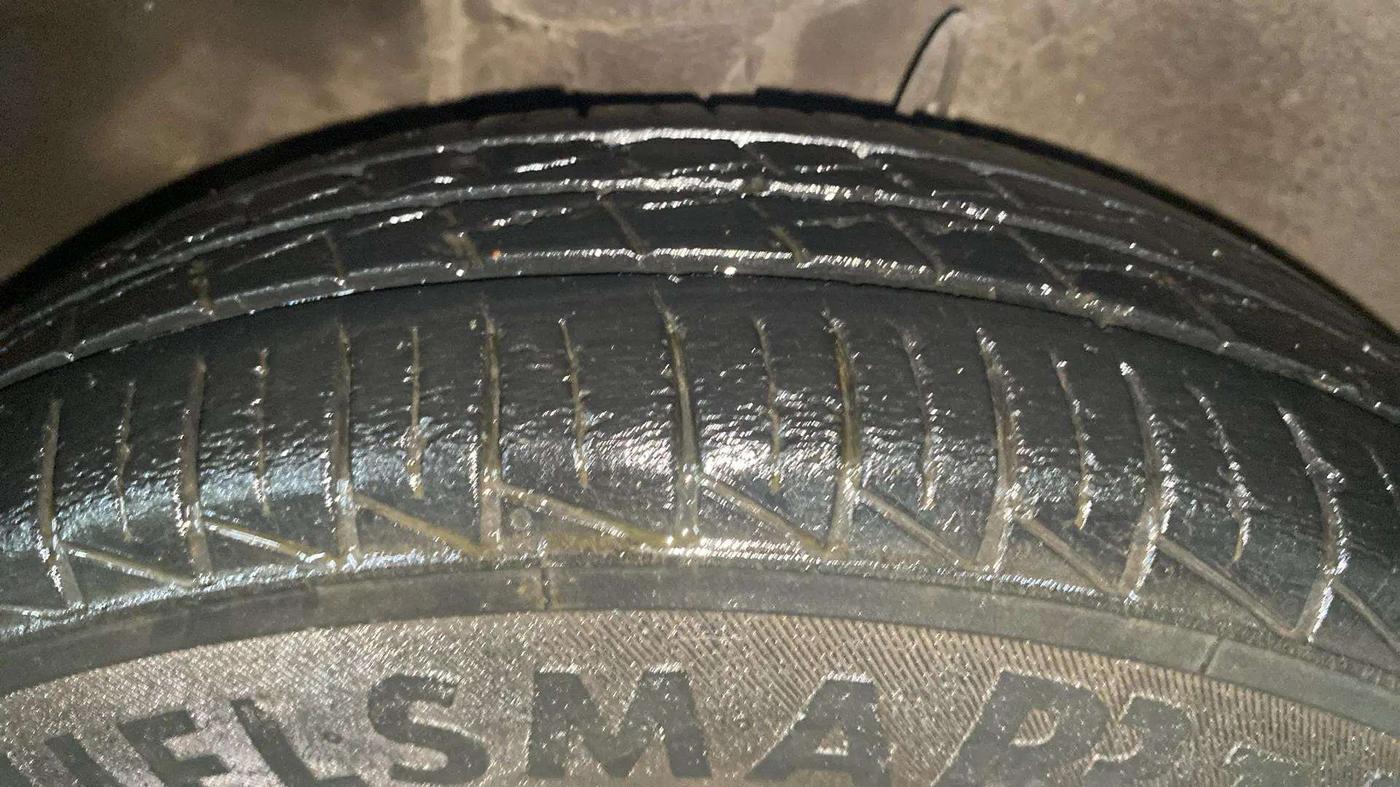 2021 Maruti Alto LXI CNG, CNG, Manual, 29,978 km, Right Front Tyre Tread