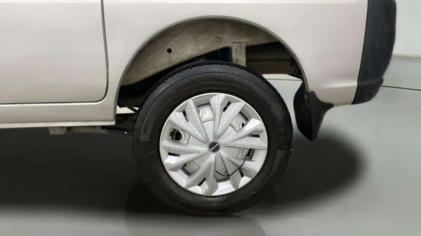 2021 Maruti Eeco 7 STR, Petrol, Manual, 73,097 km, Left Rear Wheel