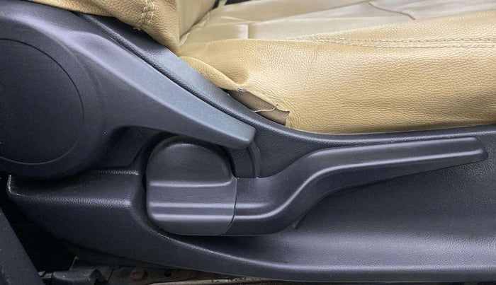 2019 Honda Amaze 1.2L I-VTEC VX, CNG, Manual, 73,238 km, Driver Side Adjustment Panel