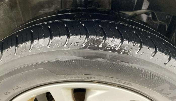 2019 Honda Amaze 1.2L I-VTEC VX, CNG, Manual, 73,238 km, Right Front Tyre Tread