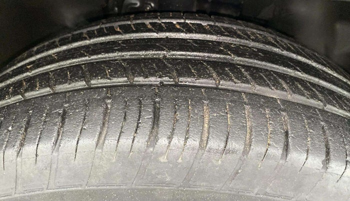 2021 Tata Harrier XZA PLUS 2.0L, Diesel, Automatic, 57,357 km, Right Front Tyre Tread