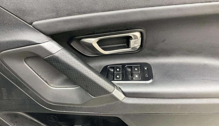 2021 Tata Harrier XZA PLUS 2.0L, Diesel, Automatic, 57,357 km, Driver Side Door Panels Control