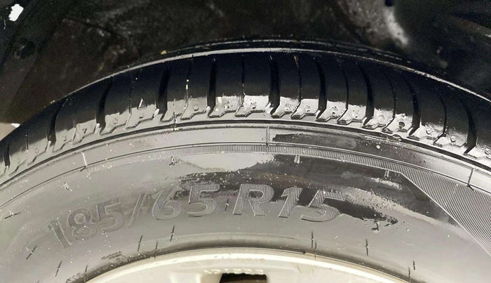 2020 Maruti Ciaz DELTA 1.5 SHVS MT PETROL, Petrol, Manual, 43,662 km, Right Front Tyre Tread