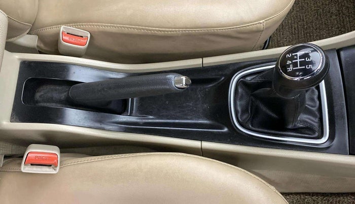 2020 Maruti Ciaz DELTA 1.5 SHVS MT PETROL, Petrol, Manual, 43,662 km, Gear Lever