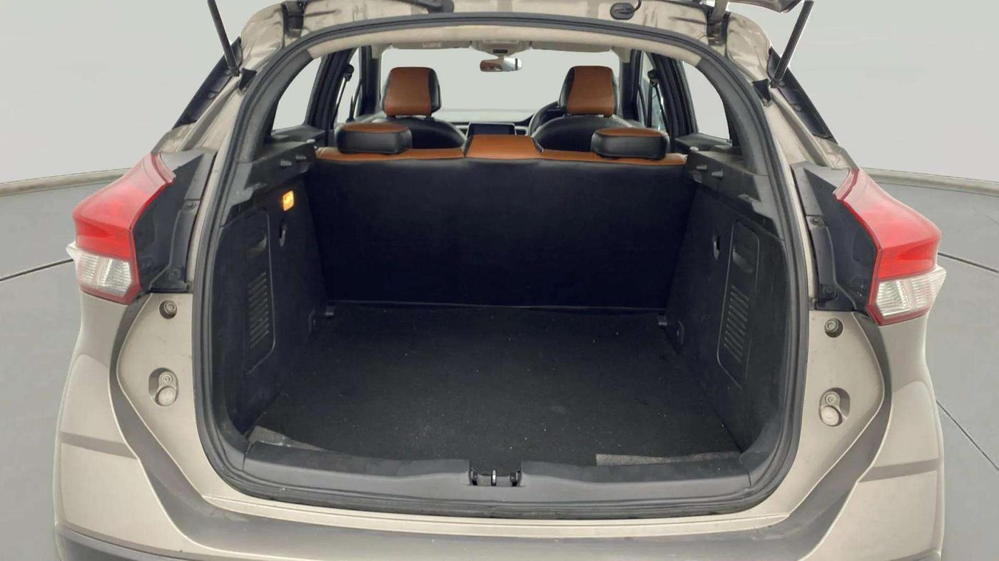 2020 Nissan Kicks XV 1.5, Petrol, Manual, 81,457 km, Boot Open Zoomed View