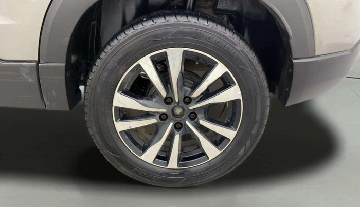 2020 Nissan Kicks XV 1.5, Petrol, Manual, 81,391 km, Left Rear Wheel