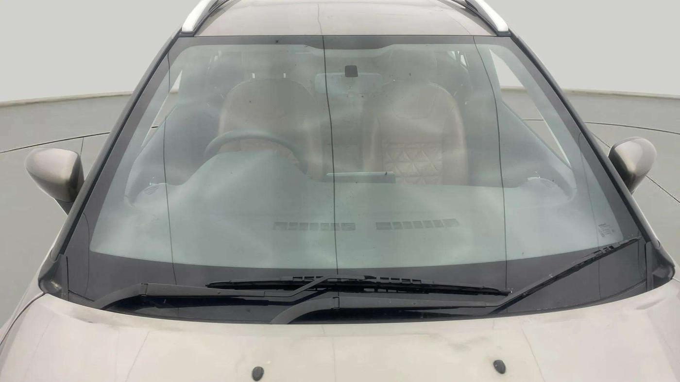 2020 Nissan Kicks XV 1.5, Petrol, Manual, 81,457 km, Front Windshield