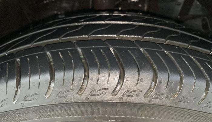 2023 Honda Amaze 1.2L I-VTEC VX CVT, Petrol, Automatic, 13,730 km, Right Front Tyre Tread