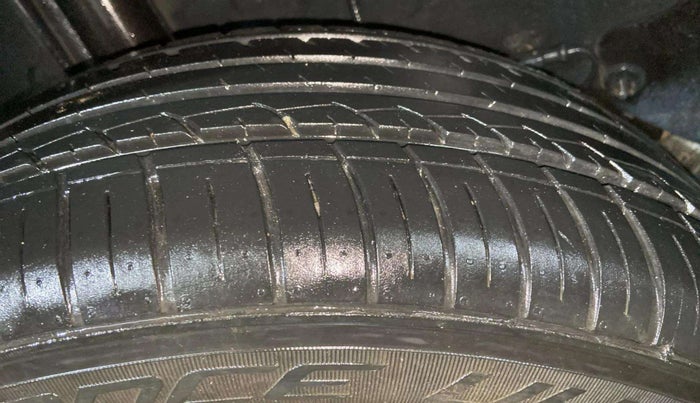 2021 Tata PUNCH CREATIVE  MT, Petrol, Manual, 64,829 km, Right Rear Tyre Tread