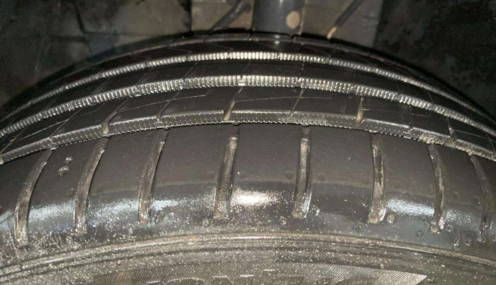2021 Tata PUNCH CREATIVE  MT, Petrol, Manual, 64,829 km, Left Front Tyre Tread