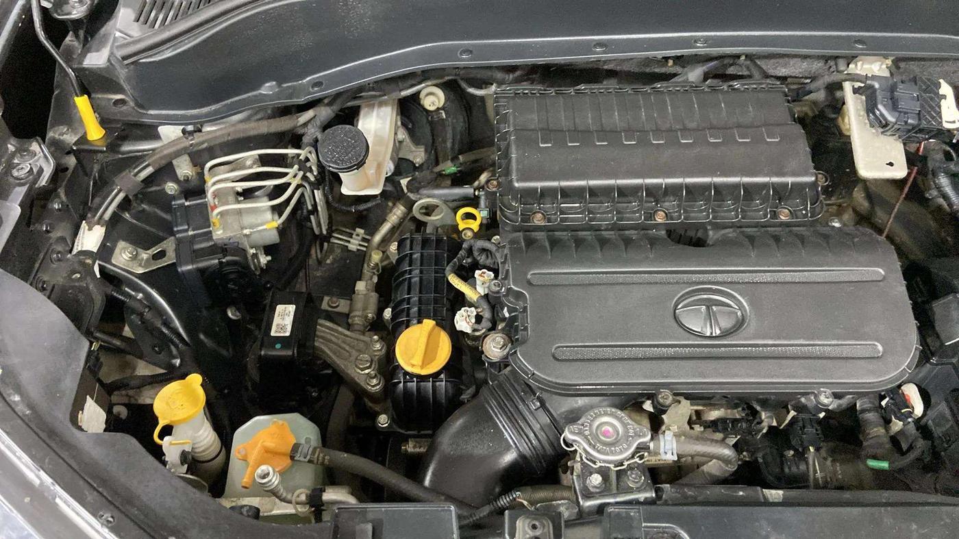 2021 Tata PUNCH CREATIVE  MT, Petrol, Manual, 64,957 km, Engine View - Right