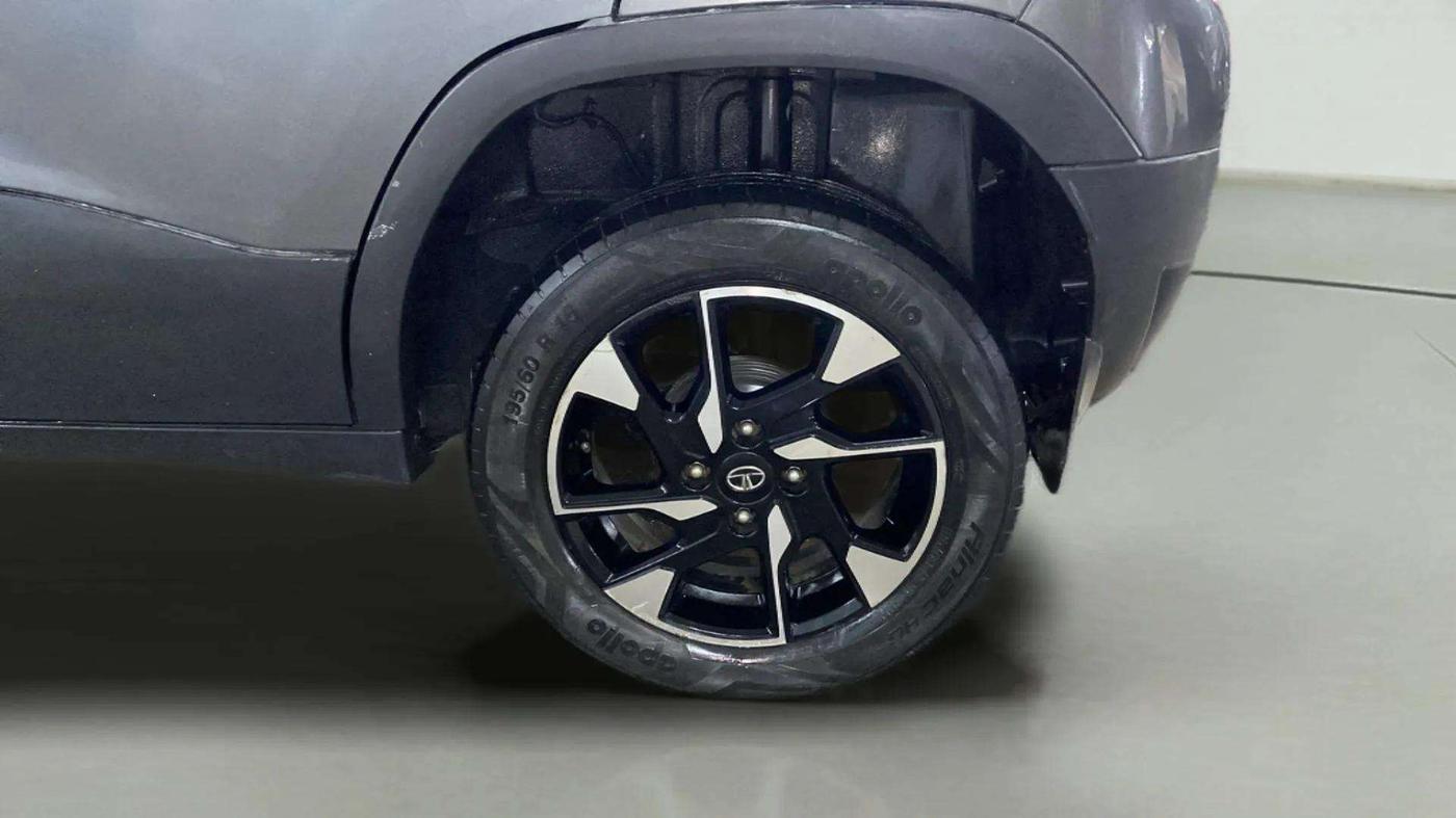 2021 Tata PUNCH CREATIVE  MT, Petrol, Manual, 64,957 km, Left Rear Wheel