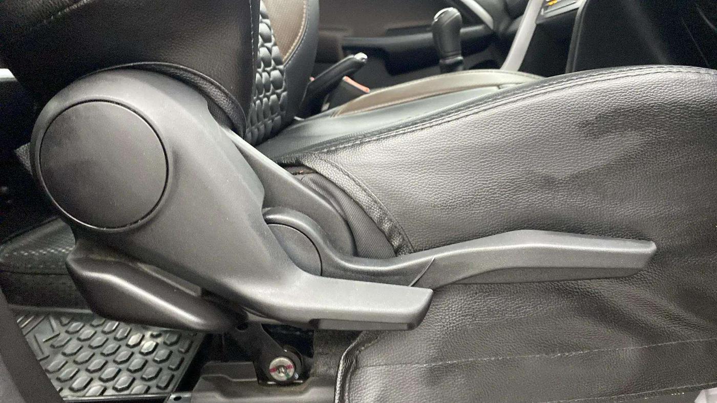 2024 Maruti BREZZA ZXI + SMART HYBRID DUAL TONE, Petrol, Manual, 9,742 km, Driver Side Adjustment Panel