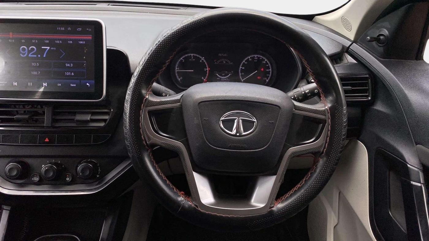 2022 Tata Safari XE, Diesel, Manual, 55,612 km, Steering Wheel Close Up