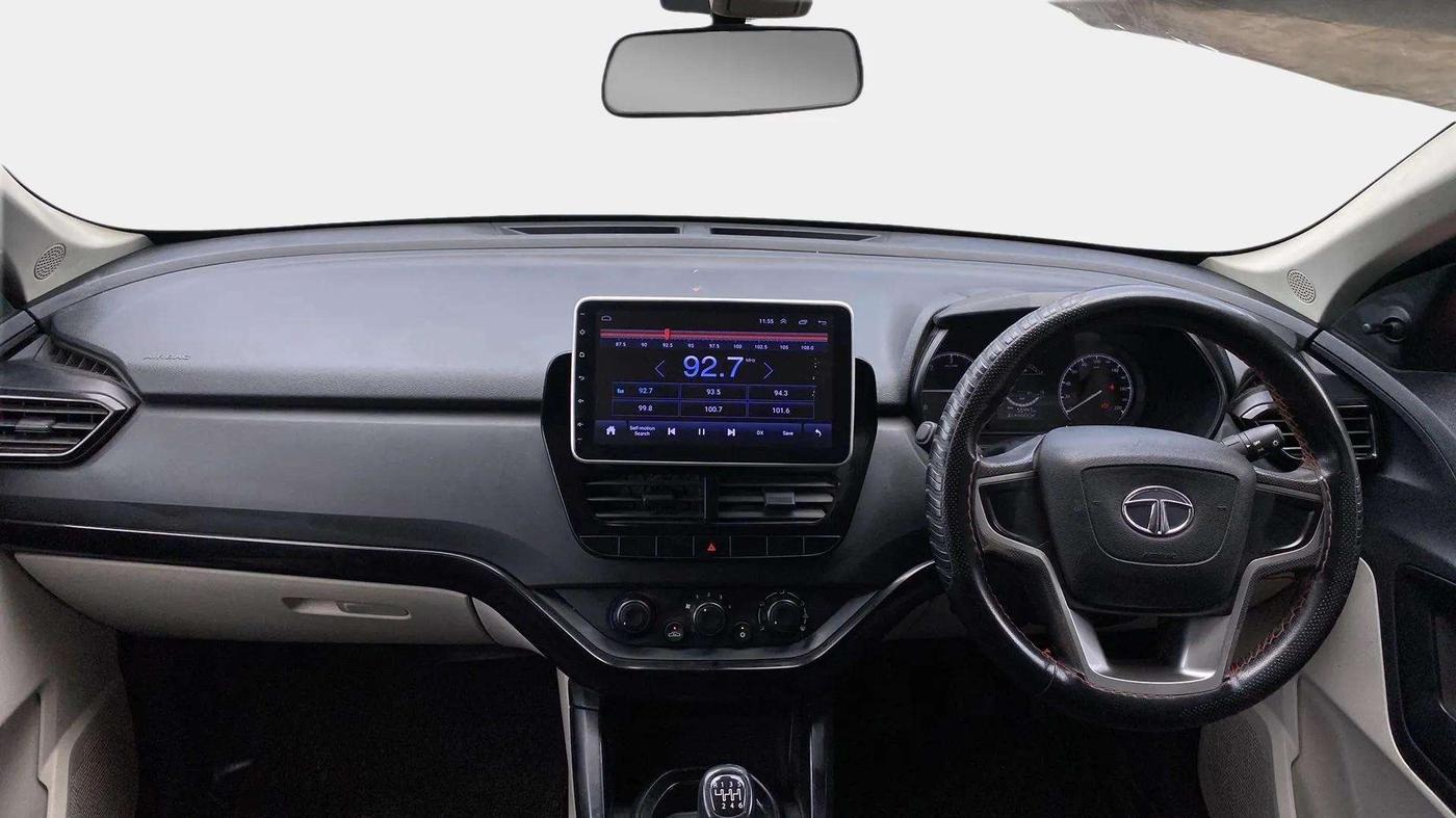 2022 Tata Safari XE, Diesel, Manual, 55,612 km, Dashboard