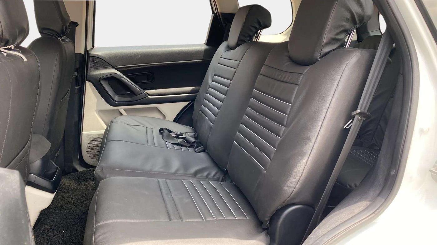 2022 Tata Safari XE, Diesel, Manual, 55,612 km, Right Side Rear Door Cabin