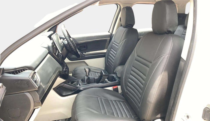 2022 Tata Safari XE, Diesel, Manual, 55,446 km, Right Side Front Door Cabin